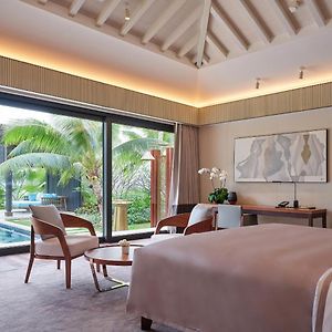 1-Bedroom Grand Pool Villa Comlimentary round trip transfer service from Sanya Airport mini bar